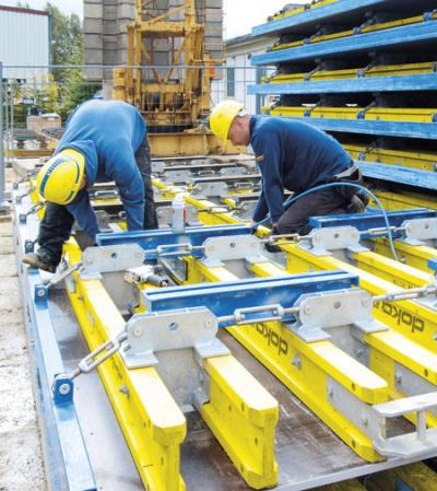 Liegendes Aufstocken und Einspindeln von Elementen