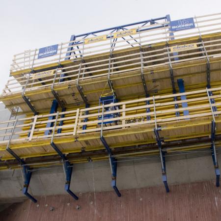 Amras motorway enclosure