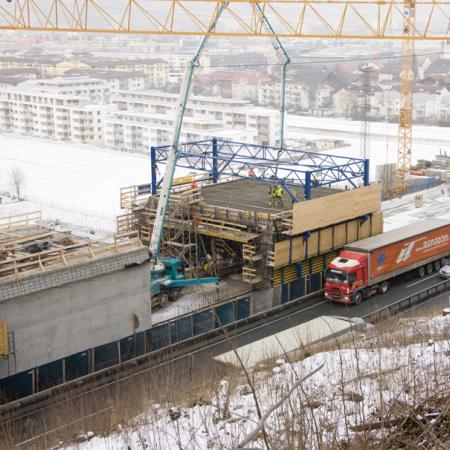 Amras motorway enclosure