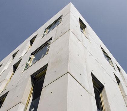 School building in Mariatal