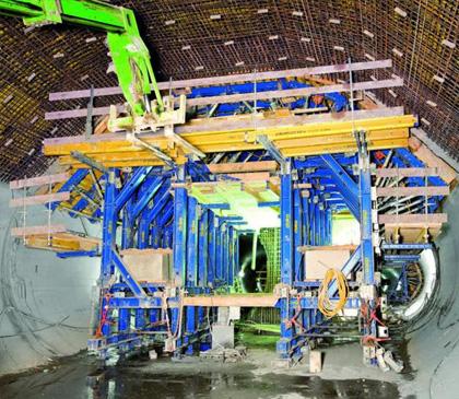 M4 metro line - Keresztalagút