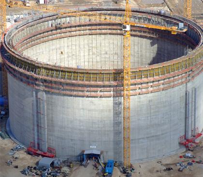 Freeport LNG Tanks